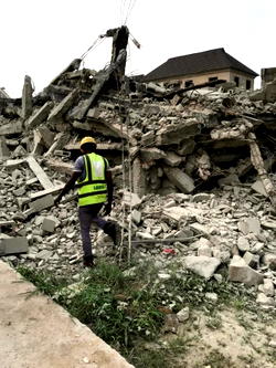 Video, Photos: One trapped as uncompleted 3-storey building collapses in Lagos