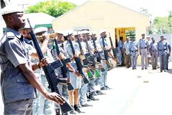 Customs shortlists 163, 399 from 828, 399 applicants