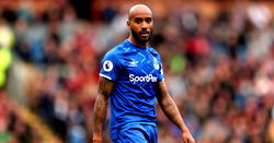 Everton to hold Delph talks over expletive-laden row with fan