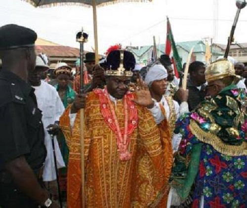 Buhari greets Amanyanabo of Kalabari at 90