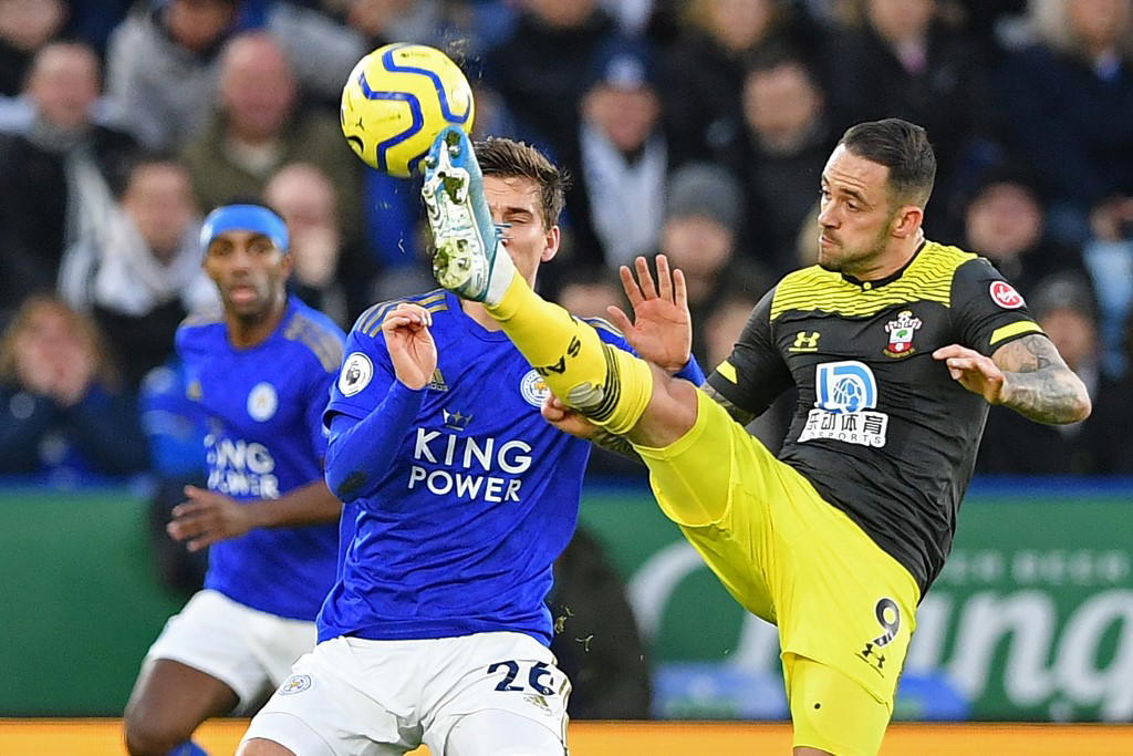 Southampton stun Leicester as Chelsea, Man Utd cruise