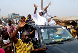 Osun govt installs new Alapomu of Apomu