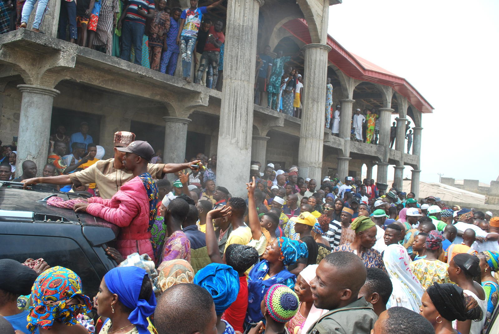 Osun govt installs new Alapomu of Apomu - Vanguard News