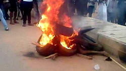 Mob roasts man to death for stealing fowl in Calabar