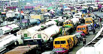 Lagos impounds 200 trucks, as gridlock persists on Oshodi-Apapa expressway