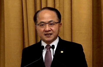 China replaces top Hong Kong representative after months of unrest