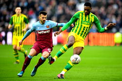 West Ham suffer FA Cup misery, Spurs held at Southampton