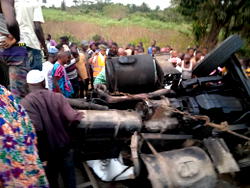 Two die in Ogun autocrash