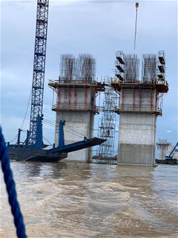 Reps query delay of roads, Niger Bridge, projects