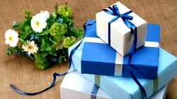 He gave his friend’s fiance a mind-blowing wedding gift!