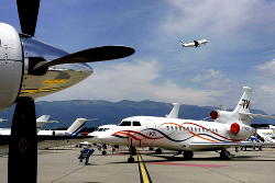 Private jet services booming as wealthy travelers fear coronavirus