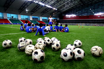 Football chiefs ban heading in training for young children