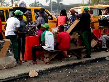 Lagos: Danfo drivers cash in on Okada ban, hike fare