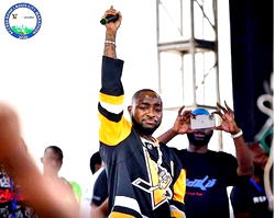 Davido, Teni, others thrill fans at Access bank Lagos marathon