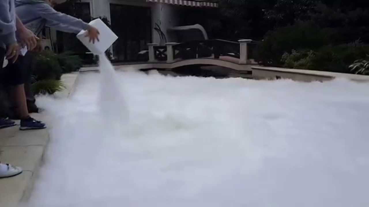 Three die at Russia party after dry ice thrown into pool