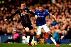 Everton charges into European contention with Palace win