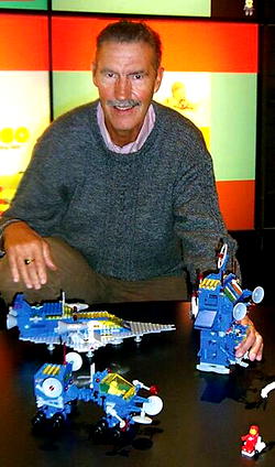 Creator of LEGO figure dead at 78