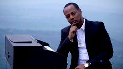 Singer who plotted to kill Rwanda president found dead in police cell