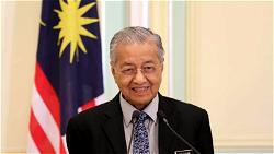 Mahathir proposes Malaysia unity govt after resignation