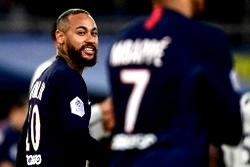 Neymar sent off as shaky PSG beat Bordeaux in Ligue 1