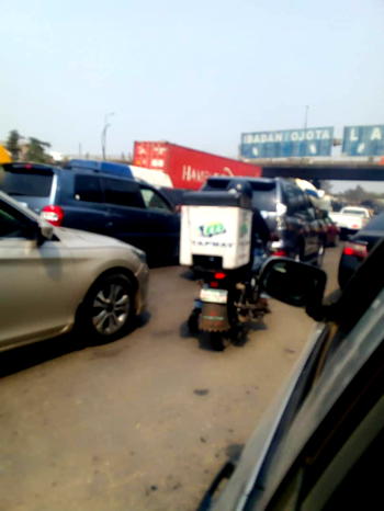 Oshodi-Apapa Expressway: Mayhem in Mile-2 as transport union members clash