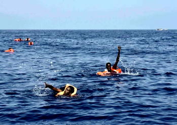 13 migrants found frozen to death after crossing Iran-Turkey border