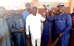 Saraki’s aide, Hon Duntoye, leads others to join APC in Kwara