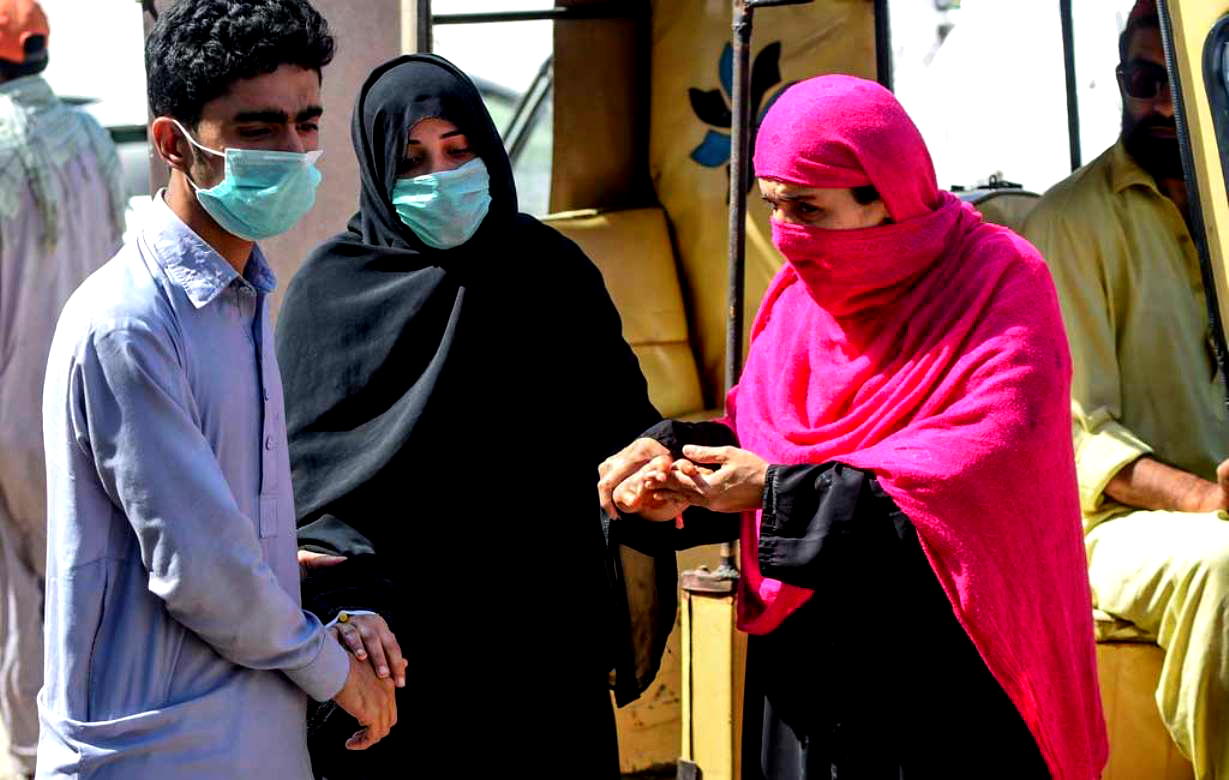 Soybean dust investigated as cause of series of deaths in Pakistan