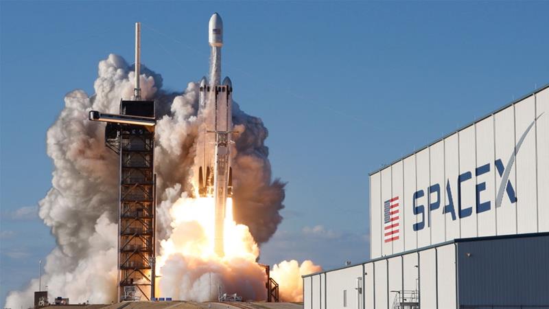 SpaceX announces partnership to send 4 tourists into deep orbit