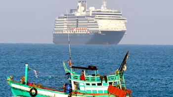 US cruise ship blocked over virus fears to dock in Cambodia