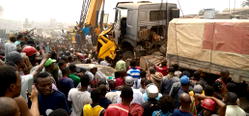 Mob sets Dangote truck ablaze after causing multiple accidents in Ogun