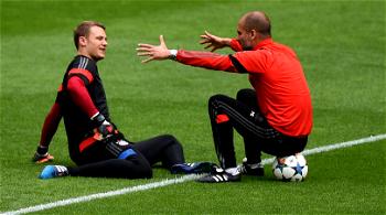 Guardiola considered playing Manuel Neuer in midfield ― Rummenigge