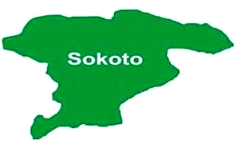 Angry mob burns Sokoto Commissioner's residence, vandalises District Head's vehicles