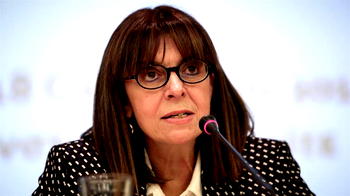 Greece to swear in first woman president