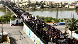 Coronavirus: Iraq Shiites defy curfews to commemorate revered imam