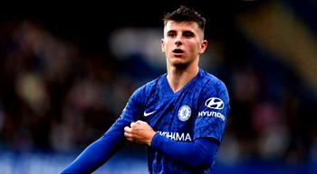 Chelsea player defies self-isolation protocol to play in public park