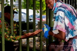 Mubarak, tallest model in sub-Saharan Africa combats coronavirus in Lagos