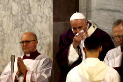 Coughing pope cancels participating in Lenten retreat