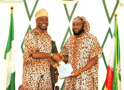 PHOTOS: Seyi Makinde, dressed in Amotekun outfit, signs corps bill into law