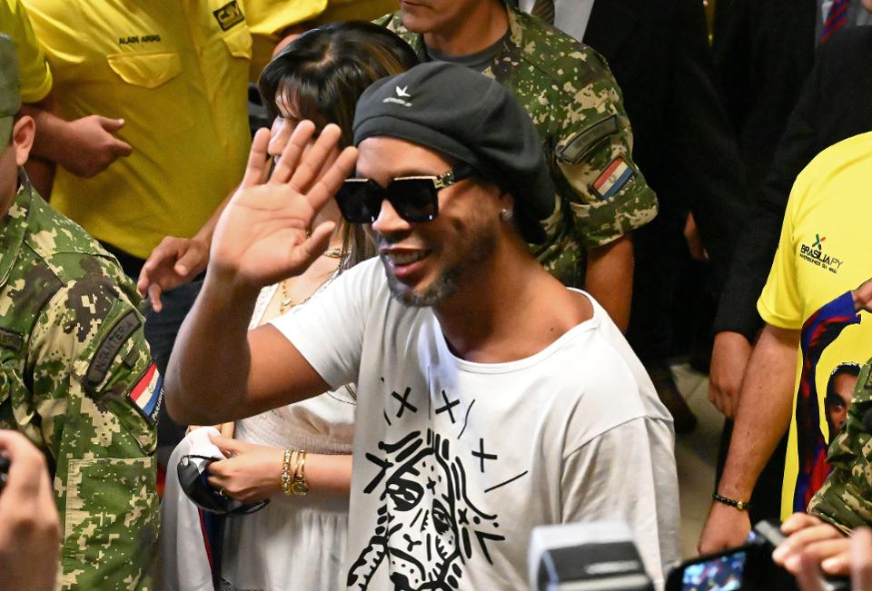 Ronaldinho, Prison