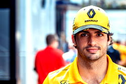 McLaren drivers take pay cut amid cost-cutting measures