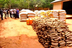 Obaseki donates relief materials to IDPs