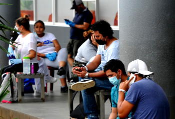 Guayaquil barrio where hunger is more feared than COVID-19
