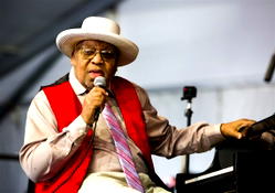 Jazz great Ellis Marsalis dies aged 85 after virus ‘complications’