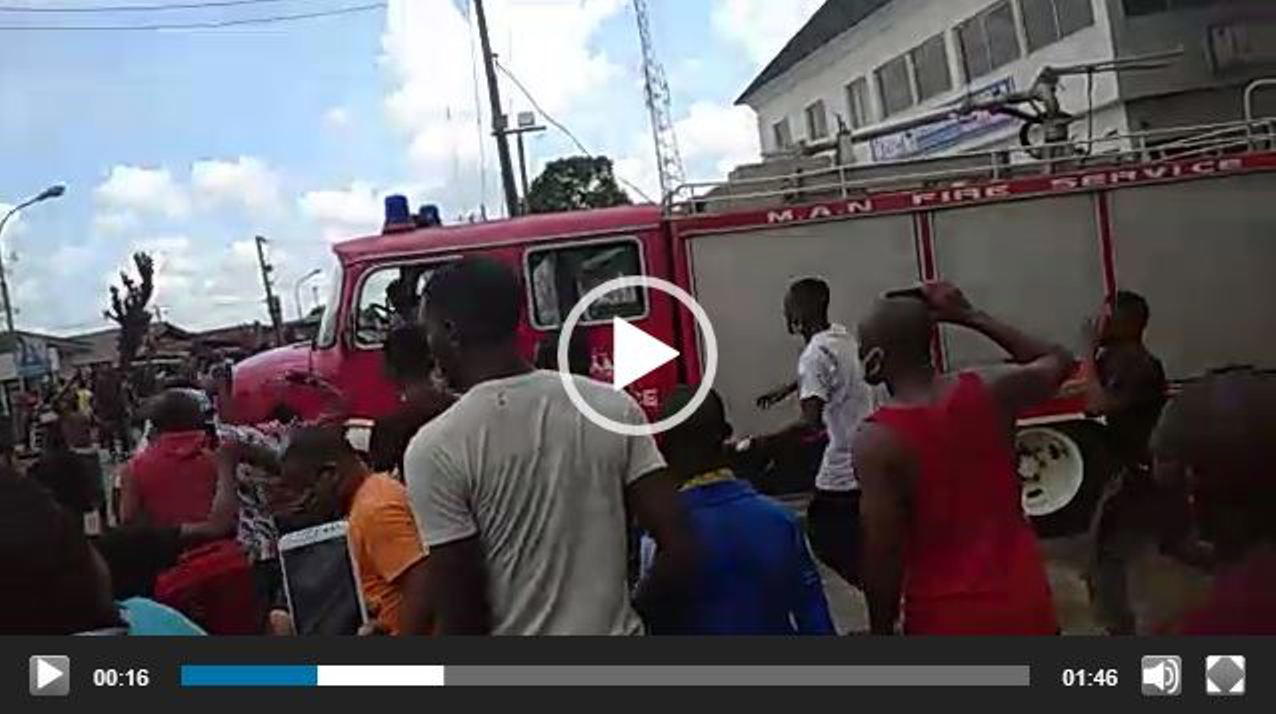 VIDEO: Moment firefighter truck arrives NNPC fire scene at Ogba, Lagos
