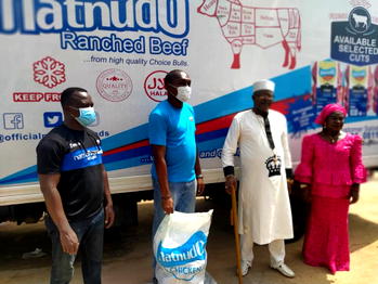 Firm fetes over 1000 families in Ibadan with frozen chicken to boost immunity against COVID-19