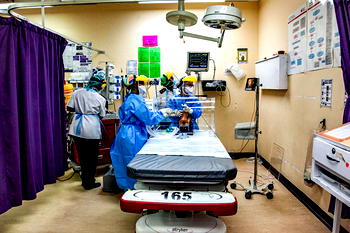 South African doctors design virus ‘box’ to protect healthcare workers