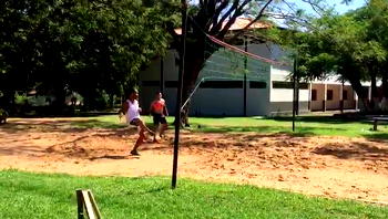 Ronaldinho loses game of footvolley to crooked cops