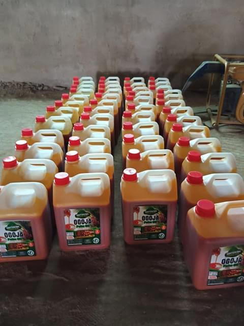 COVID-19: Santuscom MD distributes rice, palm oil in Abuja