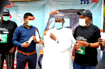 Covid-19: Simba TVS distributes face masks, hand sanitizers to keke drivers